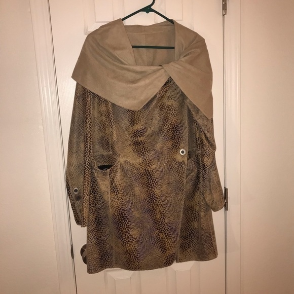 Rachel Zoe snake print / tan faux suede reversible jacket. Size small GUC - Picture 3 of 8
